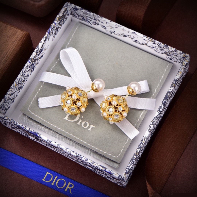 ch**an D*or earrings